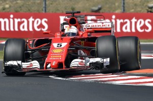 Vettel en pole en GP de México, Hamilton largará tercero