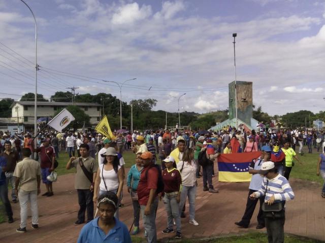 Foto: Amazonas se une al trancazo nacional convocado por la MUD / Cortesía