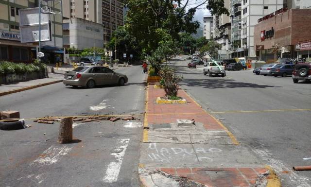 Foto: Trancazo en la avenida Rómulo Gallegos  / Daniel Colina 