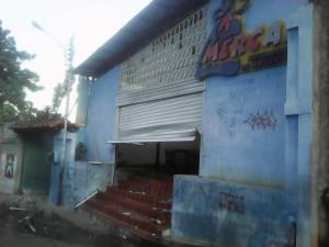 Motorizados destrozaron santamaría y saquearon Mercal en Mérida (Fotos)