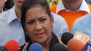 Rosiris Toro: El gobierno mostrará su rostro golpista si destituye a la Fiscal