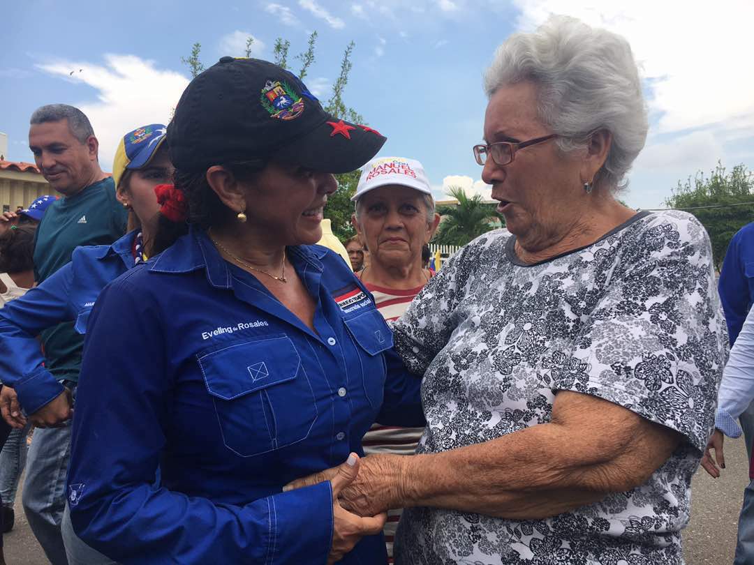 Eveling de Rosales saluda la medida humanitaria concedida a López