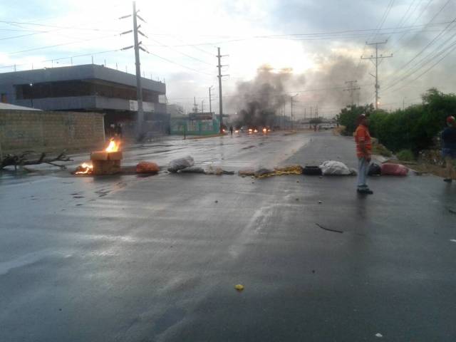 Barricadas en Maracaibo / Foto: MUD Zulia