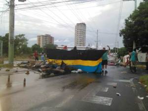 Lluvias y barricadas marcan inicio del paro cívico en Maracaibo #20Jul