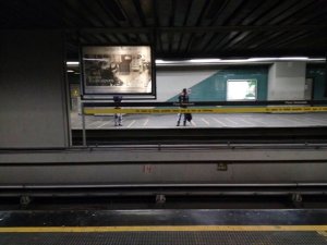 ¡Vacío! El paro cívico se cumple en el Metro de Caracas (FOTOS)
