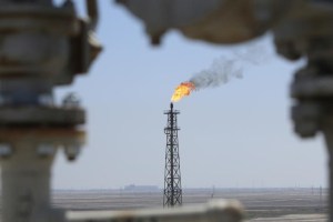 AIE: demanda mundial de petróleo alcanzará los 102 millones de barriles diarios