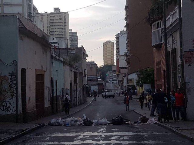 Barricadas en Quinta Crespo / Foto: Twitter