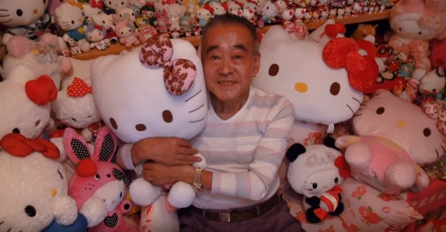 Masao Gunji, de 67 años, es un policía japonés retirado que posee la mayor colección de Hello Kitty de la tierra. Foto: Captura de video /AFP 