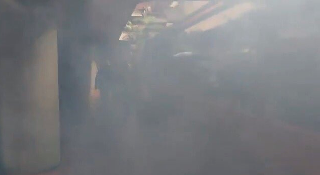 Cuerpos de seguridad también lanzaron lacrimógenas dentro de Paseo Las Mercedes (Videos)