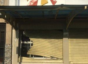 Durante la madrugada saquearon un supermercado en Unare #30Jul (fotos y video)