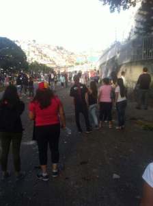 Ataque GNB a La Urbina sin piedad: Vecinos reportan disparos hasta a los edificios #10Jul