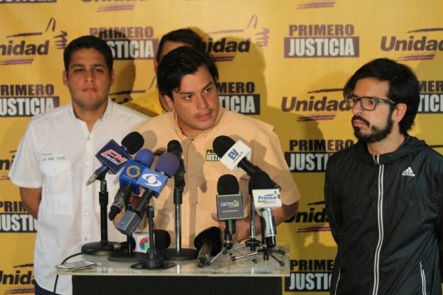 Diputados de la oposición ofrecen detalles sobre paro cívico nacional // Foto Régulo Gómez -LaPatilla.com