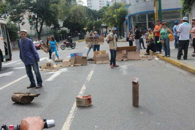 Avenida Andrés Bello con barricadas / Fotos: Will Jiménez