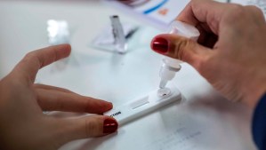 Farmacias de Brasil comienzan a vender “auto-tests” del sida