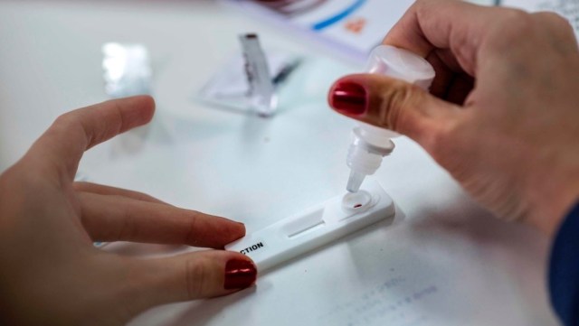 Foto: Farmacias de Brasil comienzan a vender "auto-tests" del sida / clarin.com