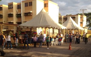 En Cagua los vecinos realizan colas en los puntos soberanos #16Jul (Fotos + Videos)