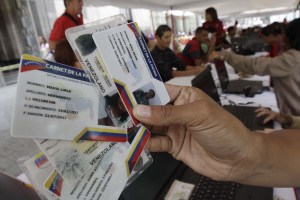 El Chiste del Día: Gobierno Bolivariano comienzan a notificar que recibirán el bono navideño