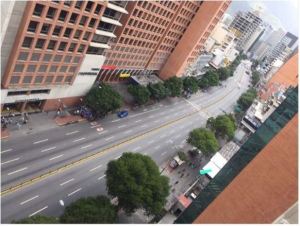 La soledad de la avenida Francisco de Miranda #10Jul