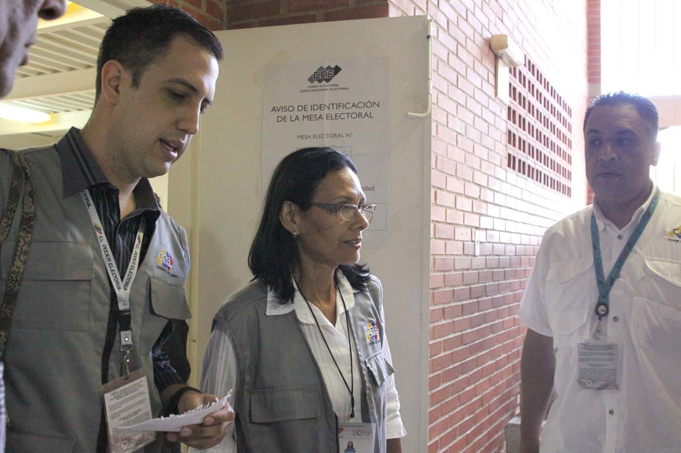 Socorro Hernández votó en un centro electoral completamente desolado (VIDEO)