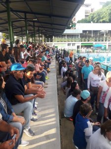 Miles han participado en la consulta popular en el Polideportivo en La Trinidad #16Jul