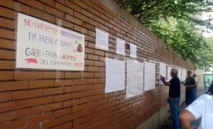 Las pancartas contra la constituyente cubana llegaron a centro de votación en Los Ruices (Foto)