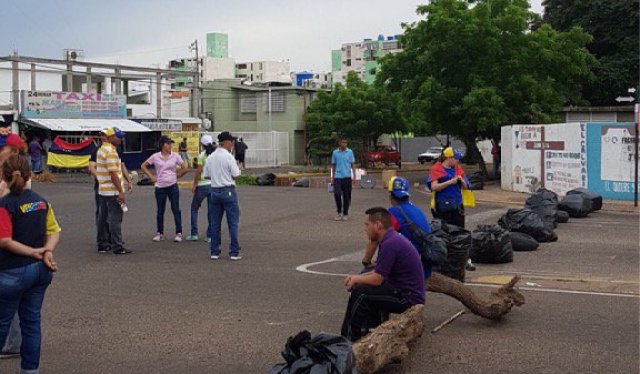 Maracaibo, urbanización Los Mangos este #27Jul //  Foto @willymorrom  