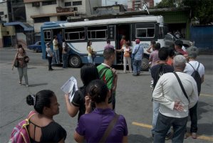 Paradas de transporte público en Barquisimeto están vandalizadas y sin uso