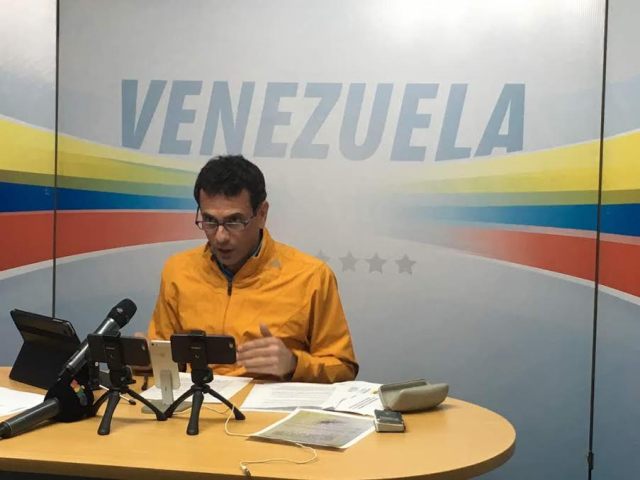 El gobernador Henrique Capriles