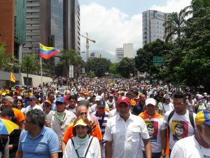 Luis Somaza: Los baruteños marchan y trancan contra la dictadura