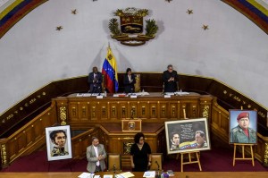 Oposición tilda de traición que gobernadores se juramenten ante ANC cubana