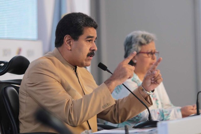Venezuela's President Nicolas Maduro (L) speaks next to National Electoral Council (CNE) President Tibisay Lucena during their meeting in Caracas, Venezuela July 31, 2017. Miraflores Palace/Handout via REUTERS ATTENTION EDITORS - THIS PICTURE WAS PROVIDED BY A THIRD PARTY.
