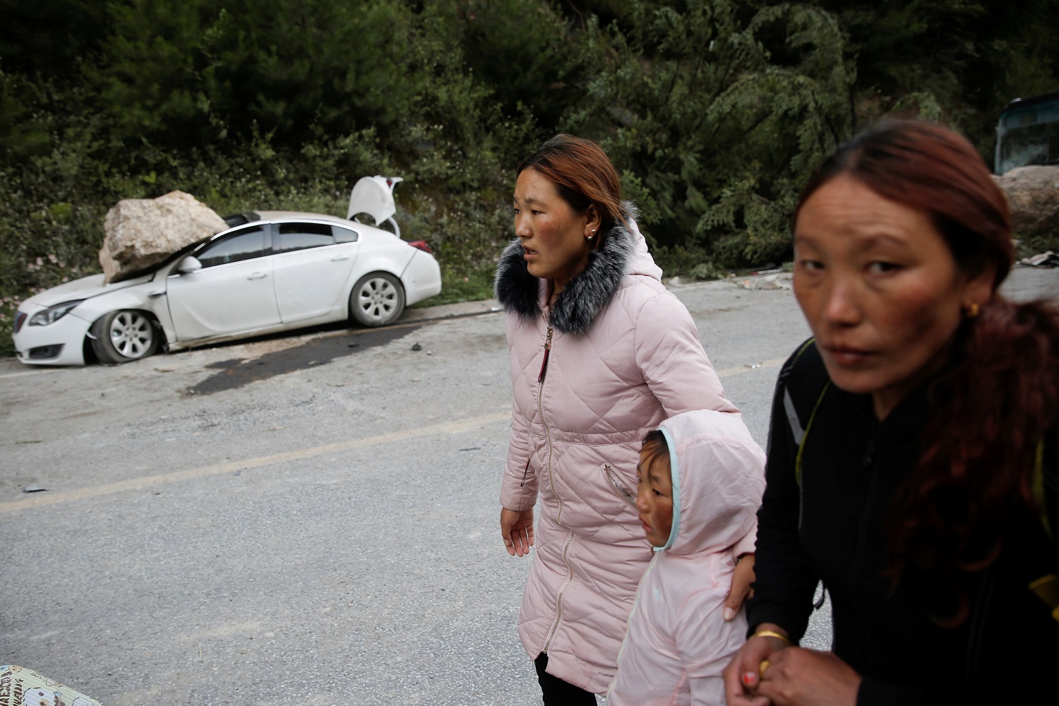 Aumentan a 20 los muertos tras el terremoto en China