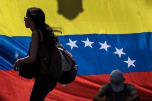 Laborismo británico pide acciones para defender la democracia en Venezuela