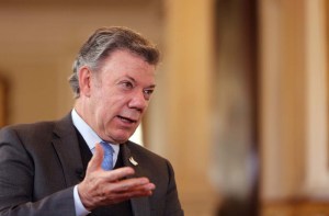 Santos ordena regreso de negociadores de Quito tras nuevos ataques del ELN