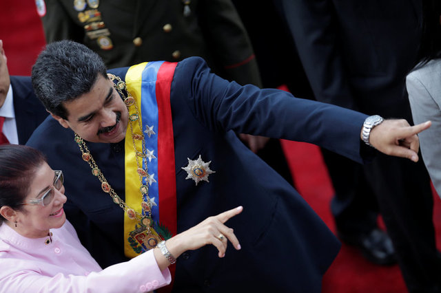 Maduro reitera amenaza contra Televen y Venevisión: “Ya les llegará su hora”