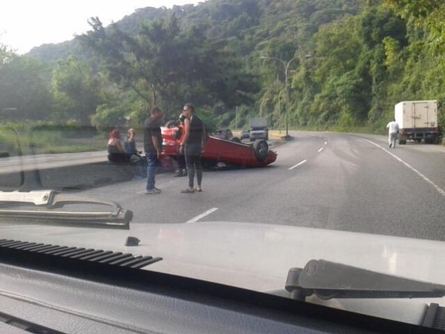 Accidente en el kilómetro 25 de la ARC / Foto: Jorge Galindo