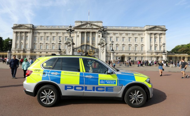 A police vehicle patrols outside Buckingham Palace in London, Britain August 26, 2017. REUTERS/Paul Hackett