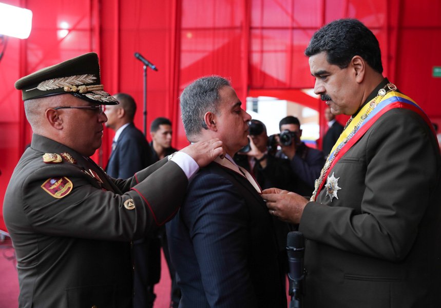¿Las tres Marías? Maduro “condecoró” a Tibisay, Maikel y Saab en cadena grabada