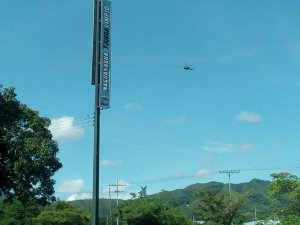 Helicópteros sobrevuela Fuerte Paramacay (fotos+videos)