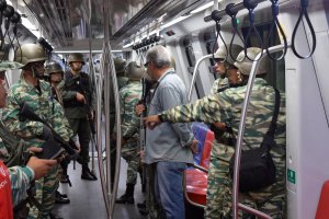El ejercicio cívico-militar llegó al Metro (fotos y video)