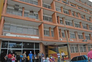 Piden investigación por detención de médico del hospital pediátrico de Barquisimeto