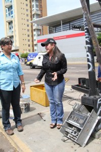 Eveling de Rosales inspecciona operativo de recuperación de semáforos en Maracaibo