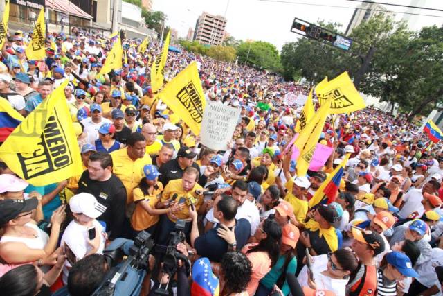 Juan Pablo Guanipa movilizacion zulia unidos contrael golpe (2)