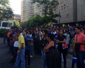 Fuerte retraso en la Línea 3 del Metro de Caracas, reportan usuarios