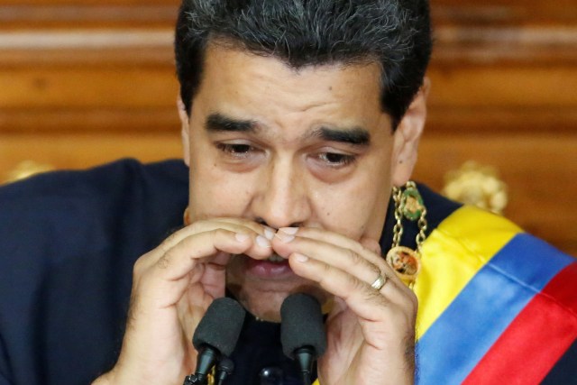 Venezuela's President Nicolas Maduro gestures as he speaks during a session of the National Constituent Assembly at Palacio Federal Legislativo in Caracas, Venezuela August 10, 2017. REUTERS/Carlos Garcia Rawlins