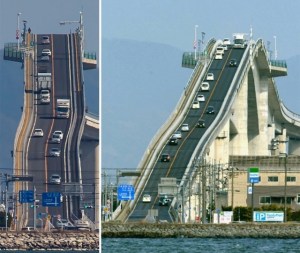 No lo creerás… El puente en Japón que parece una montaña rusa (Fotos)