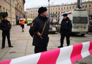 Hombre con cuchillo hiere a 7 personas en Rusia y es abatido por la policía