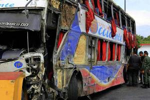 Accidente en autopista Valencia – Puerto Cabello deja un saldo de cinco fallecidos