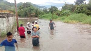Crecida del Río Caribe dejó 210 familias afectadas en Cumanacoa (Fotos)