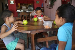 Olivares inauguró el segundo comedor Alimenta la Solidaridad en Vargas